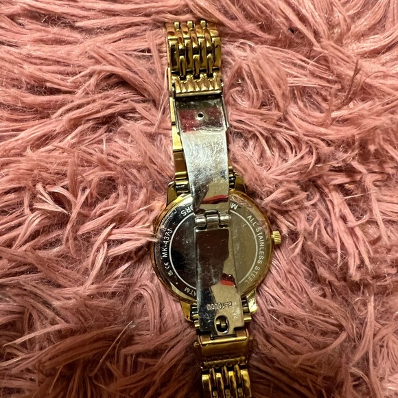 Michael Kors Watch- Melissa stainless steel gold logo MK4371. - Picture 2 of 10